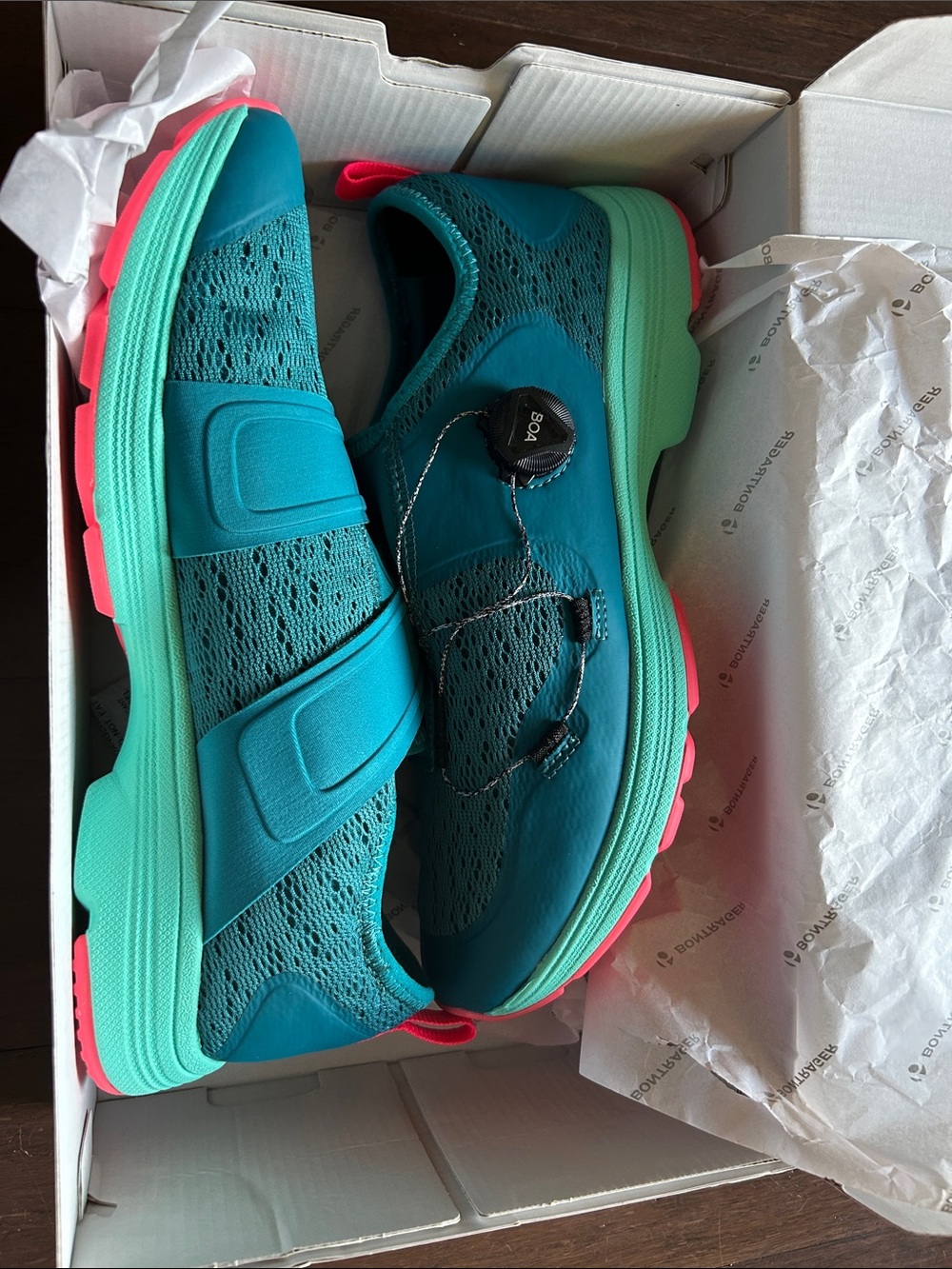 Bontrager Cadence Indoor Cycling Shoe in Teal